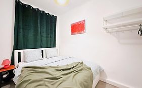 Charming Three Bedrooms Apartment Near Vienna Central Station